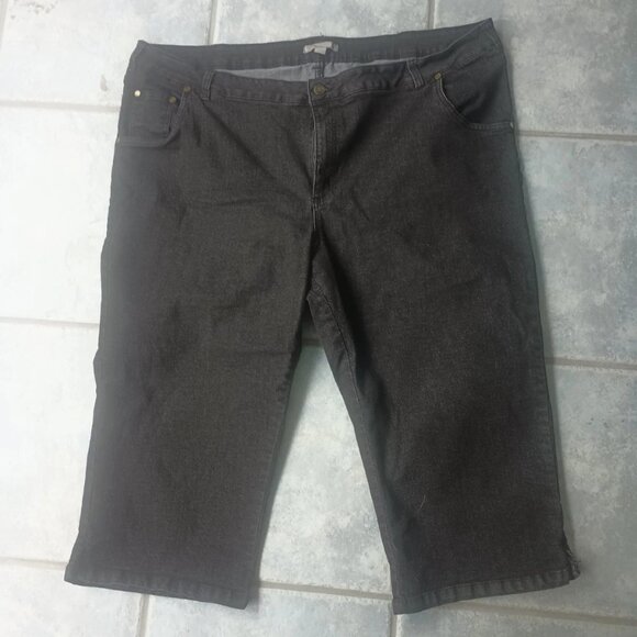 Woman Within 24W Black Denim Capri Jeans Button/Zip Close 2x/3x - Picture 1 of 8